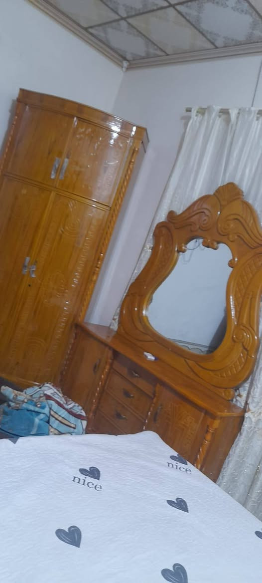 غرفة نوم جديده صاج ضخمه 6بيبان
مكان البصره الهارثه 
رقم ***********
