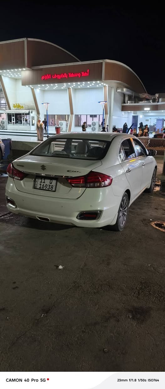 سازوكي سياز 2023 كفاله عامه ماشية ٦٧ الف سيارة نضيفه جدا بيها فقط ب دوسة جوة سايق دحجه وشكم زلغ بسيط ب دعاميات غيرهن ماكو شي مكاني بصرة باقي اقل السنه وتصير حرة رقم *********** الزبير, البصرة
