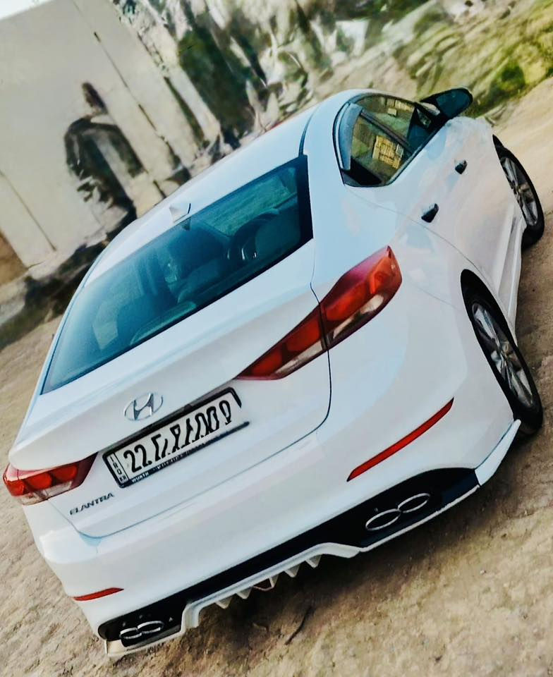 السلام عليكم الانترا  2017 

سنويه لل 29 تحويل 

امريكي كلين بدون ضربه بدون تبديل 

فقط چاملغ امامي نفسه مرشوش

بدون دواخل وبدن لغد  ليبل واحد

محرك 2000 دوش گير ايتي المرغوب

تحكمات ستيرن جهتين

وضعيات قياده سبورت  ايكو نورمل

بيها تگشير بالقماره والبونيد والجنطه والتكم وانصبغن ووياها كلير توحيد لون
السياره ناعمه وحلوه  السعر 118$
وبيها مجال ***********
المكان واسط الصويره
