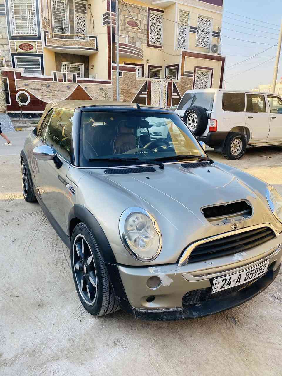 السلام عليكم مني كوبر 2008 (s) السياره مكفوله من الصبغ مبينه بل صور بيه ظربه خفيفه بل بجمه ومامصلحه على ظربته واضحه بل صوره مكينه وكير كورله سياره جاهزه وخير من الله العنوان ناصريه مركز *********** السعر 58 وبيه مجال بيع مستعجل
