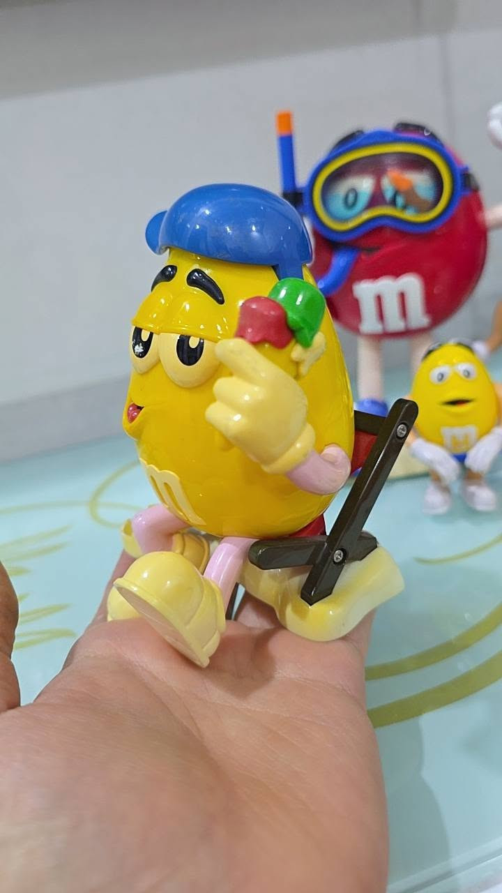 مجموعه حلوه ولطيفه من مجسمات M&M's بألوان وأشكال مختلفة ومتوفر توصيل لكل المحافظات


**إذا كنت صاحب هذا الإعلان وتريد حذفه لأي سبب، رجاءا أرسل رسالة إلى الدعم الفني**