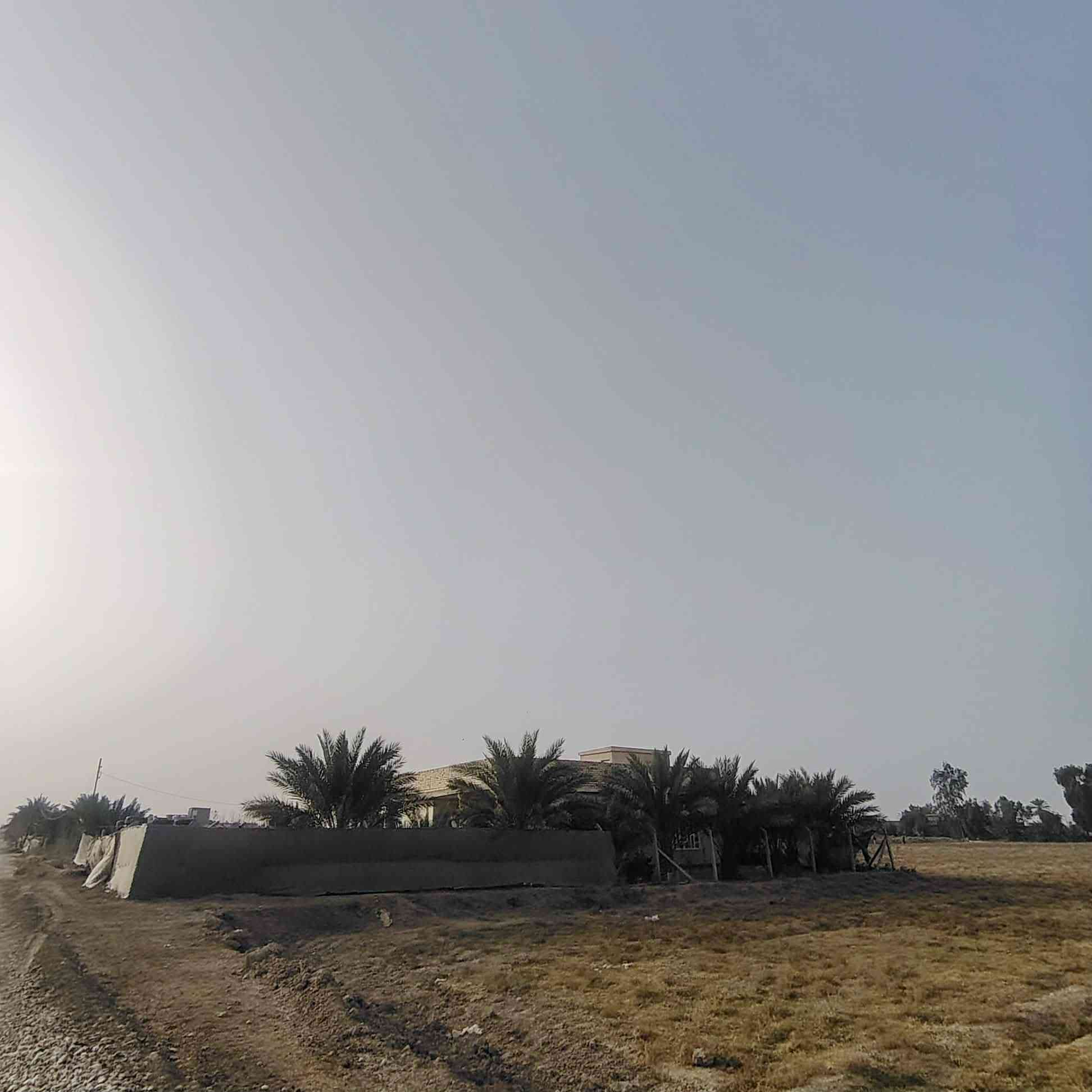 السلام عليكم بيت للبيع مساحته 250متر ويايه 6دونم البيت يحتوي على غرفتين نوم مع صاله و هول و استقبال ومطبخ البيت كامل مكمل واحد على واحد بناء حديث
العنوان جبله فرع الامام 
ملاحظه: البيت يبعد عن الشارع العام 300متر
للاستفسار على 
***********
***********
