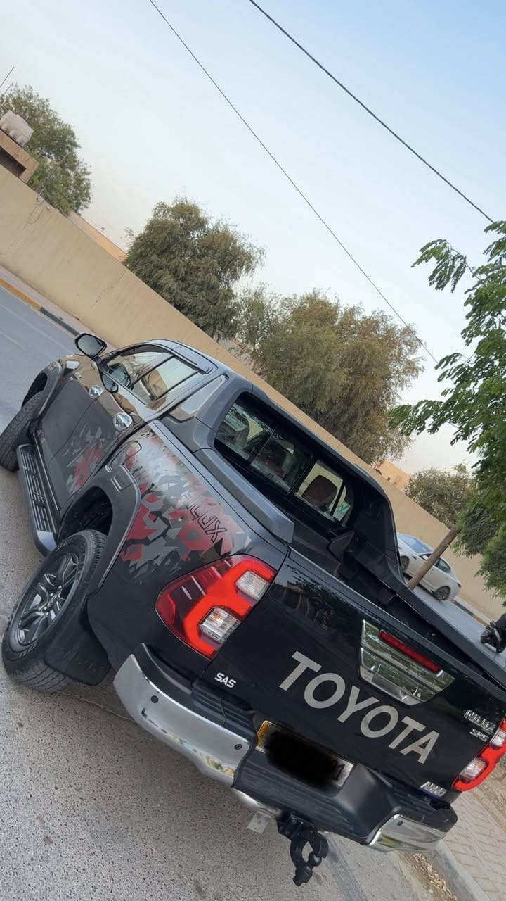السلام عليكم هايلوكس  ساز TRD
هايلوكس 2022  ساز TRD للبيع
مكفولة من الصبغ والتبديل بيها بارد بخشم الجاملغ فقط
ورصعة بلجاملغ الخلفي صغيرة
ماشية 103 الف كيلو
فول مواصفات السيارة معروفة TRD
مكان السيارة بغداد اليرموك
السعر 320 وبيها مجال شي قليل
للاستفسار:***********
