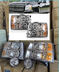 من رخصت الادمن المحترم مازدات سلفرادوو مع زوج بلاجكتور مع مصباح تخم كا...