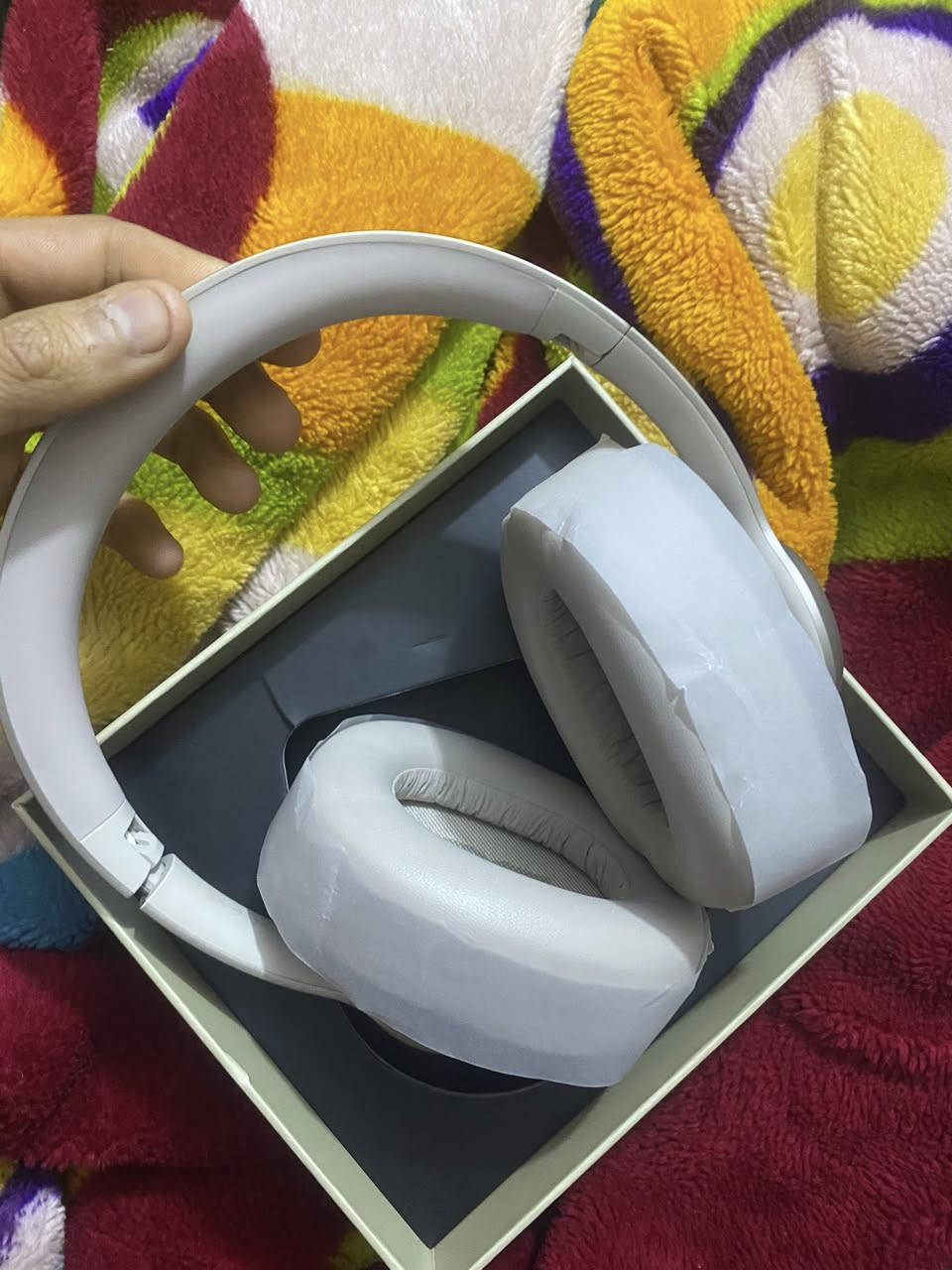 ادمن وافق فدوة السلام عليكم سماعة للبيع غير مستخدم كامل ملحقات السعر 50 الف مكاني بغداد ماعندي توصيل ***********
