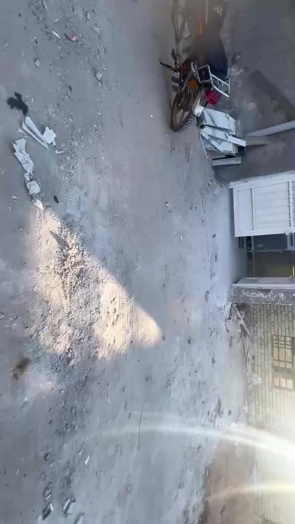 بيت للبيع جديد سعر 85 مساحه 170 عنوان قرب شركة رنا بناء حديث هذا رقمي ***********
