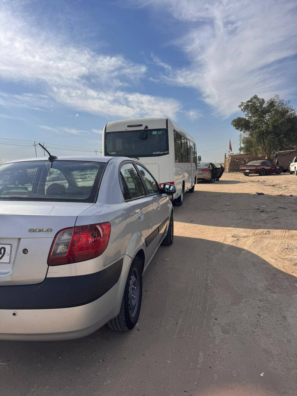 السلام عليكم كيا ريو موديل 2009 كصه  جنطه متؤم طبق الاصل سياره جاهزه مكينه 1600كير حداديه تبريد تدفئه مرايات شفط حساس خلفي لايت زنون شاشه تاب
السعر 45
مكاني ناصريه 
***********
