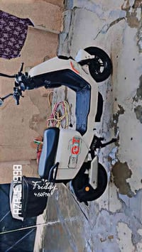 ام عيون خمس بطاريات كبار كلهن شغالات بطارية وحدة تعبانة فقط يرادلهة تب...