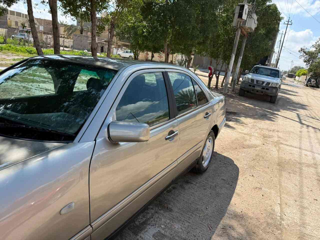 سلام عليكم سياره للبيع نواع مرسيدس ام عيون موديل 95سعر 75بها مجال واي استفسار اتصل على رقم ***********
