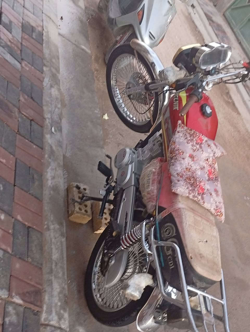 السلام عليكم ورحمه دراجه للبيع تايكر مديال 2024اوراق سكنر أوراق مال المعارض . دراجه كفال عامه دراجه الون احمر كهربائيه شغال كلهن عداد كتروني شغال ما بيش شي مكاني كربلاء طوريج الجمعيه السعر 650وبيه مجال حكه الجيه الرقم ***********
