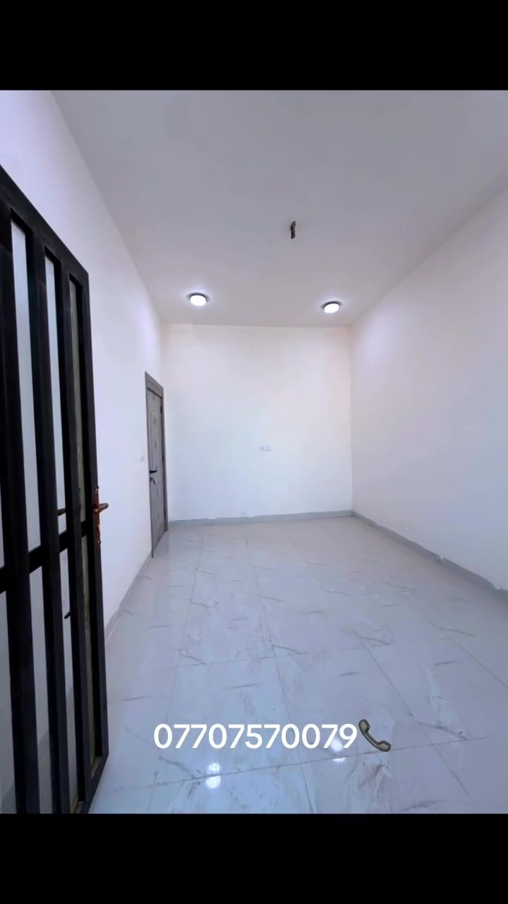 السلام عليكم دار للبيع. 
١٠٠م. زيرو 
واجه ٥
نزال٢٠

شارع ١٠
📍الديوم منطقة ال١٧الف. 
***********
