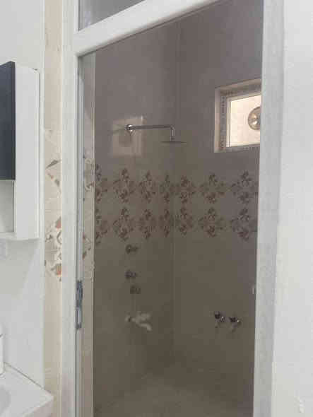 ⭕️دار للبيع بمساحة 100متر طابو صرف ⭕️
✅الموقع بعقوبة الرحمه  مجاور جامع صهيب الرومي ✅
✅بناء 2025  ✅
✅التفاصيل استقبال ومطبخ وصاله وحمام وغرفة نوم ✅
✅السعر 68مليون✅
✅👇🏼✅
☎️***********☎️
