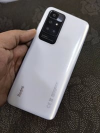 ريدمي • ذاكرة ١٢٨ • رام ٤