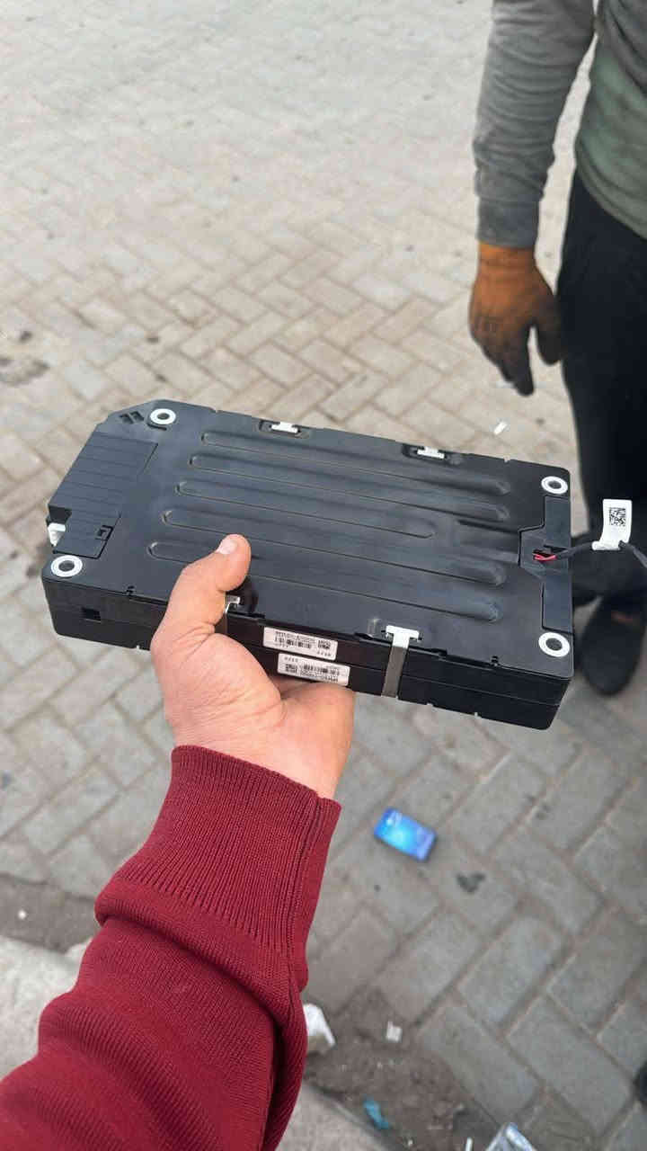 اخواني الطيبين اي شخص يحتاج بطارية ١٢ فولت اني حاضر سعر البطارية ١٣٥ الف
حله
 *********** واتساب
