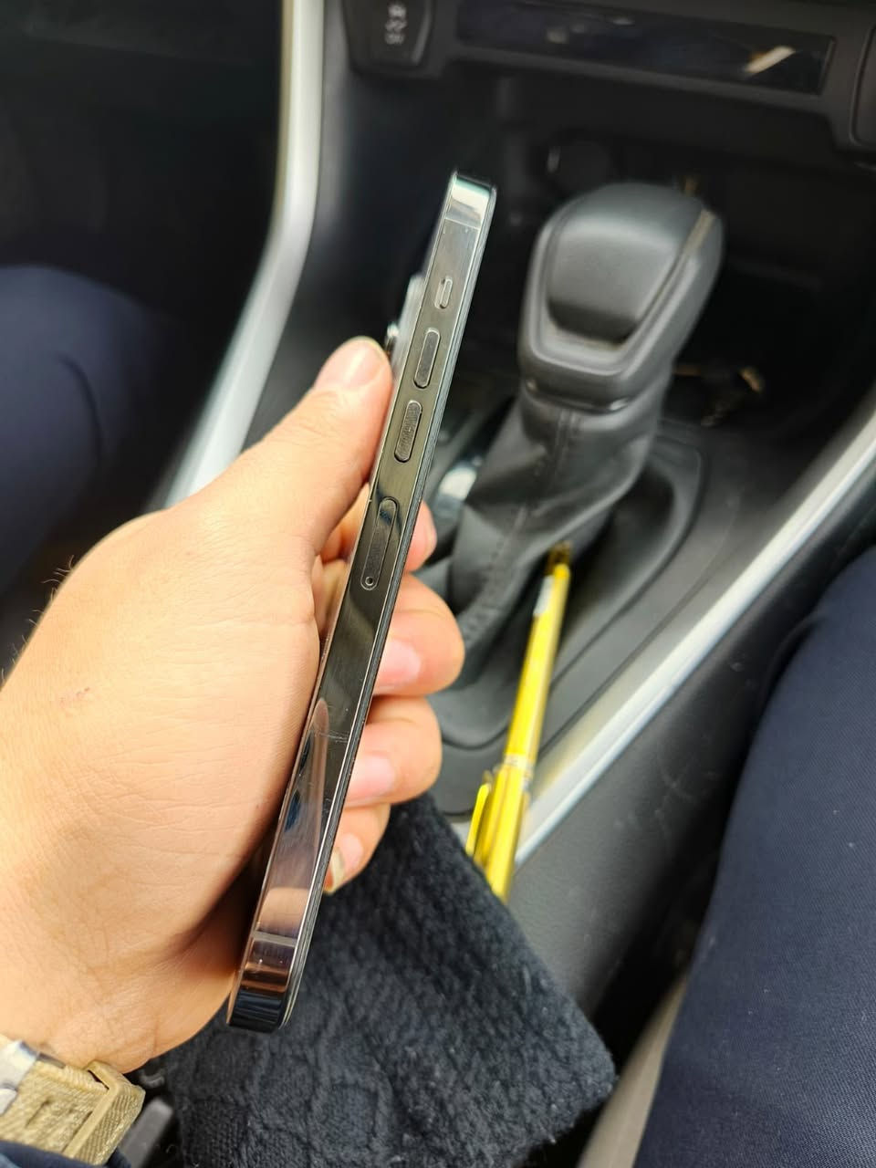 ١٣ برو ماكس ذاكره ٢٥٦ بطاريه ٩٥مبدل شاشه وكاله اصليه الضهر مفطور جهاز نضيف للبيع او مراوس ب احدث راسلني خاص


**إذا كنت صاحب هذا الإعلان وتريد حذفه لأي سبب، رجاءا أرسل رسالة إلى الدعم الفني**