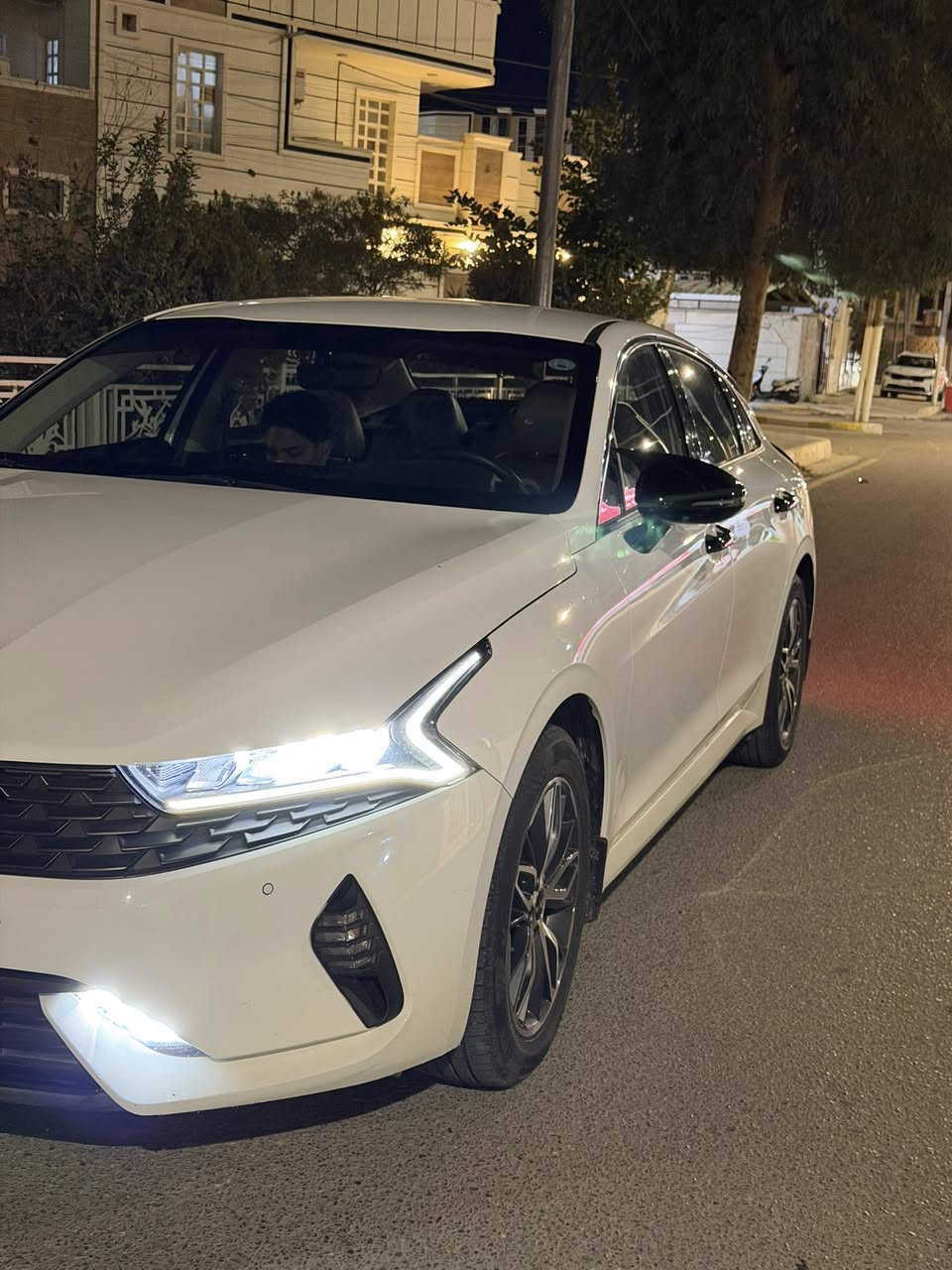 السلام عليكم
K5 2023 
خليجي فول موصفات عدا البنوراما
شركه نم
المسافه القطوعه 72 الف كيلوا حقيقي
كفاله عامه عده ملاحظه بالباب
مكان السياره الانبار رمادي 
ملاحظه غير متواجد على الفيس 
للاستفسار ***********
