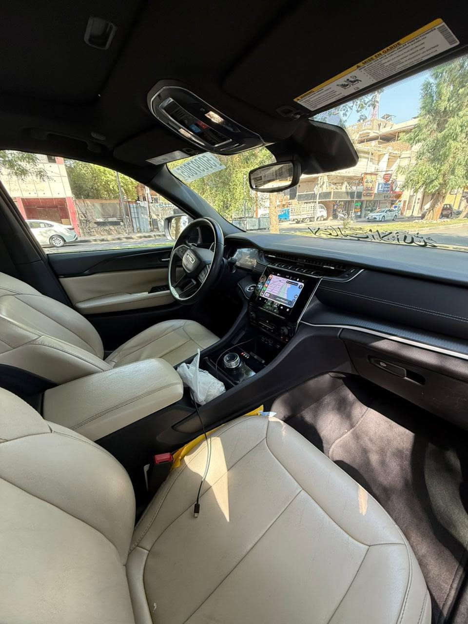 جيب شيروكي لاريدو ٢٠٢٤
ماشية ٣٤ الف السيارة حيل نظيفة 
حادثها قطعتين بنيد وجاملغ تصليح
*********** غير متواجد على فيس بوك
