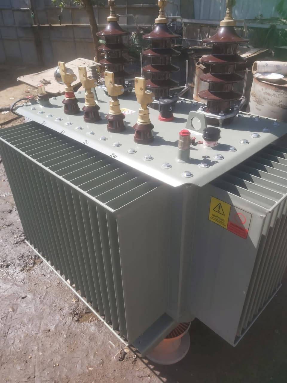 السلام عليكم
 يوجد محولات جديدة ومستعملة كافة الاحجام
اعمده عالي واطي
وضفاير كافة الأحجام
اسلاك كافة الأحجام
العنوان واسط العزيزيه
للأستفسار
***********
***********
حسين الكرعاوي
