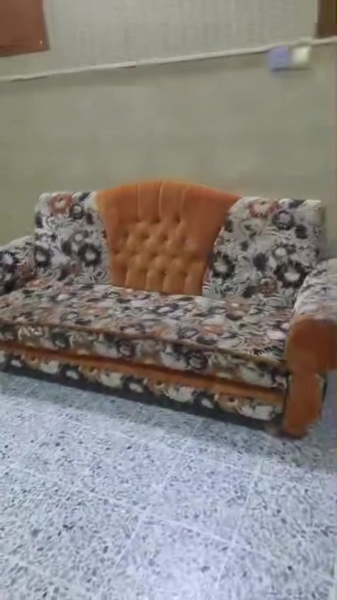 السلام عليكم
قنفات للبيع قياس ٧،٥ م خشب عراقي اصلي ب ٤٠٠ ألف وبيع مجال للطيبين 
عنواني موصل حي اليرموك 
رقم هاتف ***********
