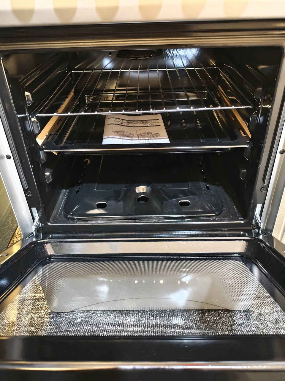 طباخ تركي غير مستعمل سعر 160 ناصريه شموخ وتساب ***********
