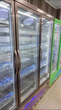 مجمدة عرض UGUR • شبه جديدة • الكرادة بغداد