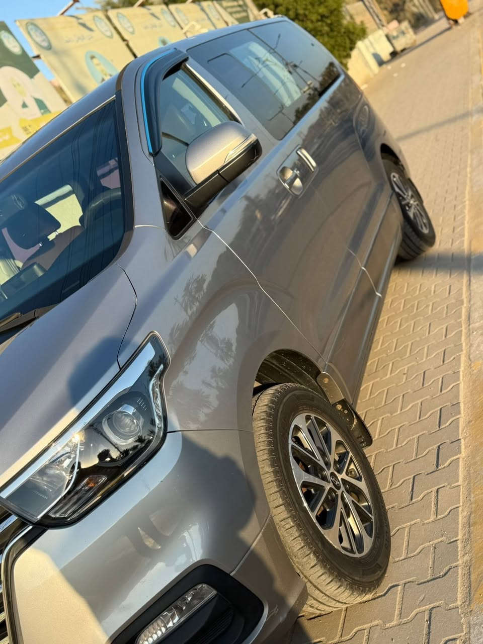 سياره ستاركس VIP بنورما فتحتين جامات شفط فورويل محرك دبلو مكينه وكير كفاله شرط السياره بعدها زيرو السياره مكفوله ما عدا رشت صبغ خفيفه بالجاملغ بدون ضربه حدايه بلاد جديده +تخم تاير جديدالسياره جاهزه للاخير مال جناي ما اتعبك مديل 19 معلايه 23 السياره بسمي تحويل ثاني يوم الشراي يتفضل اتصال ☎️ 

ملاحض السياره بيها تسجيل كامرات بالجامات
سعر السياره347$ وبيها مجال تواصل هذه الرقم 👇👇
***********
