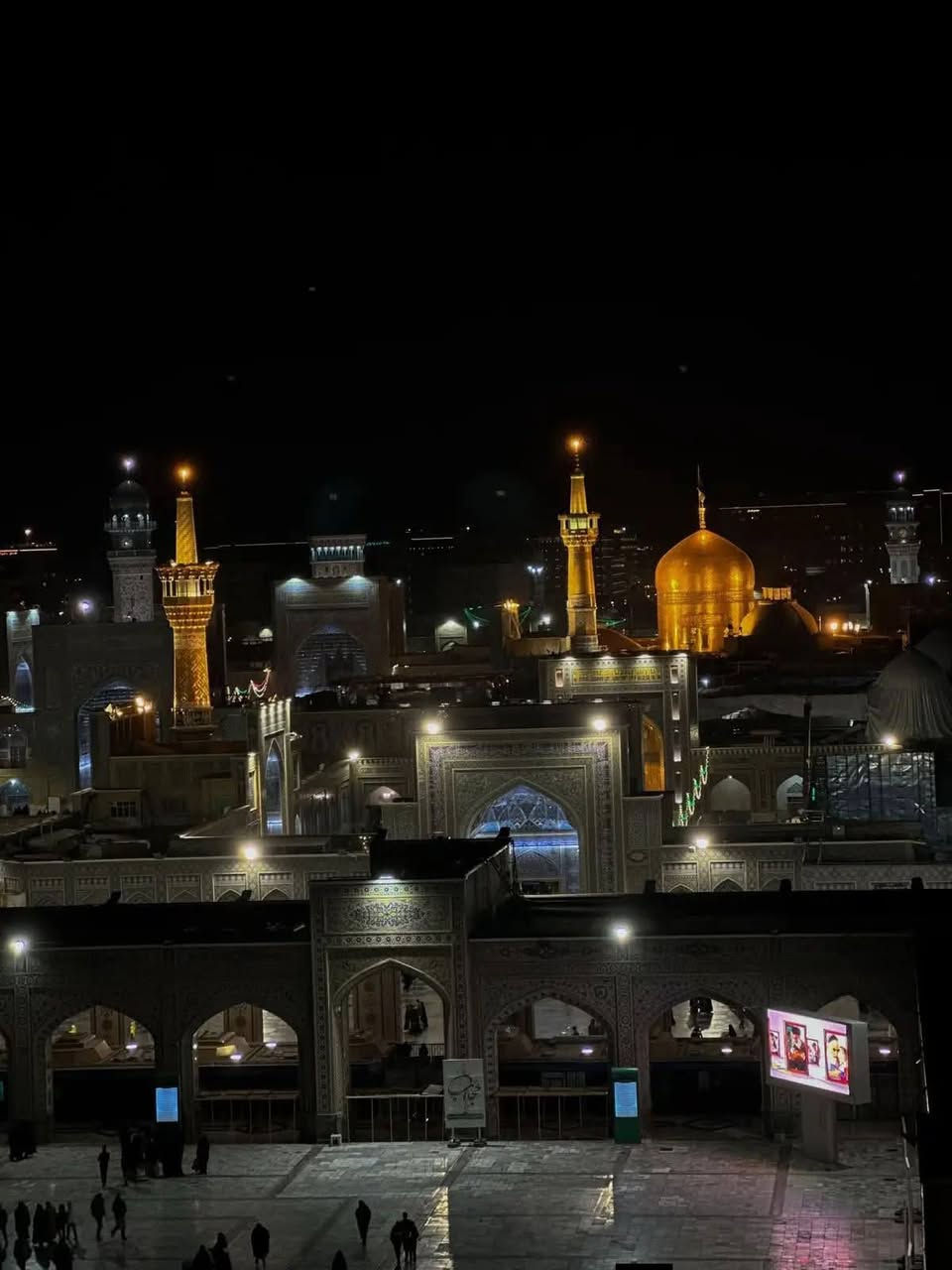 🕋 برنامج سفر إيران – محرم 1448هـ 🕋
تعلن حملة ضيوف الرحمن  عن فتح باب التسجيل لرحلة إيران المباركة

📅 موعد الانطلاق: 15 محرم
📆 الموافق: 1/7

🌹 برنامج الزيارة يشمل:
▪️ زيارة المزارات المقدسة في قم المقدسة ومشهد المقدسة
▪️ جولات إلى أبرز الأماكن السياحية والترفيهية
▪️ إقامة مريحة وخدمة متميزة طوال مدة السفر

🍽 الطعام:
بوفيه مفتوح يومياً
✅ 3 وجبات متكاملة في مشهد 
وجبه غداء فقط في قم المقدسه 

🚌 النقل:
باصات VIP حديثة ومريحة

✨ رحلة إيمانية وسياحية تجمع بين الزيارة والراحة والخدمة المميزة.

📞 للاستفسار والحجز يرجى التواصل مع إدارة الحملة.
المقاعد محدودة والتسجيل مستمر.
*********** المكتب
*********** المتعهد 
***********المندوب
