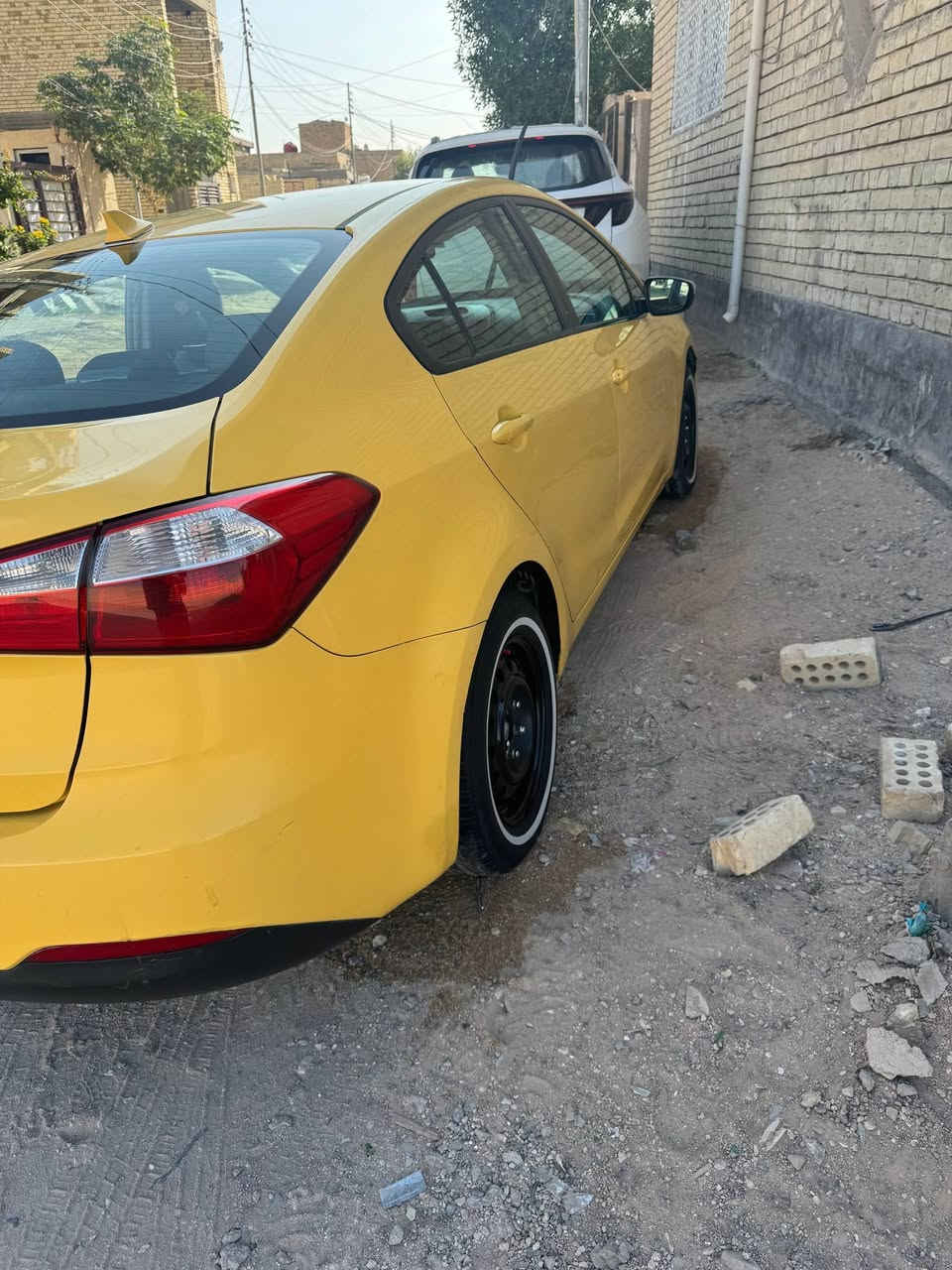 سلام عليكم
فورتي،مديل 2015 وراد أمريكي حادثه بس قطعه وحده بس بنيد وبدل قطعه اصليه سياره كله ليبر واحد سياره صبغه وحده بدون معجون سياره ، جهازه من كلشي ربع دينار ما ذب عليه رقم مميز بغداد بسمي سياره مكينه1800 دوش مصفره هيئه وغرامات  مكاني كربلاء السعر 110 وبيه مجال
الاستفسار اتصال على رقم (***********)
او مراسلة واتساب
