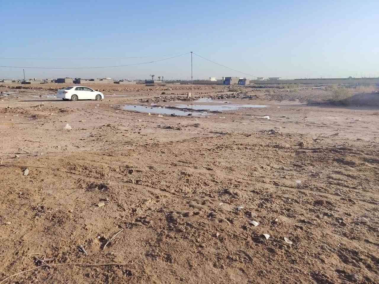 قطعه للبيع خلف صرف الصحي يم المضيف طابو زراعي سند 25المساحة 170 ركن شارع 20 ب 10 السعر ع خاص 
رقم الهاتف 
***********
***********
