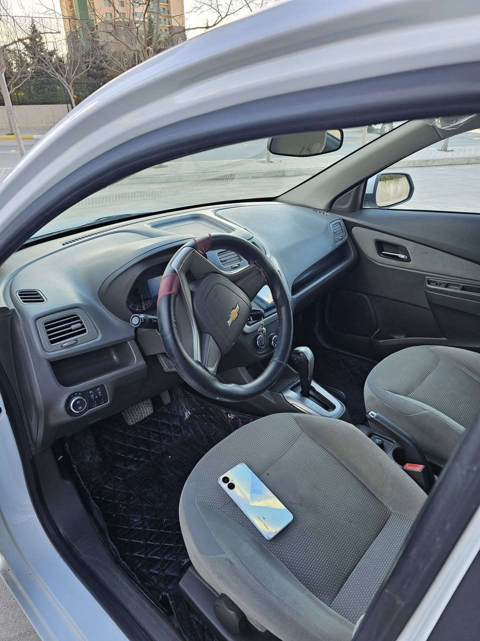 شۆفێلێت کۆبالت ٢٠١٨ ltz
مەکینەی ١٥ زنجیر  ٦ گیری ئۆتۆماتیک  گێچی  ئەلکترۆنی   ٤ جام و ئاوێنەی کارەبی    رەقەم و سەنەوی  تازەیە  تەنها ٣٢٫٠٠٠ کیلۆمەتر ڕۆشتوە  بێ بۆیاخ  هەموو گیانی بەشەرت   نرخی ٩٠ مەعامەلە شوێن سلیمانی  ***********
