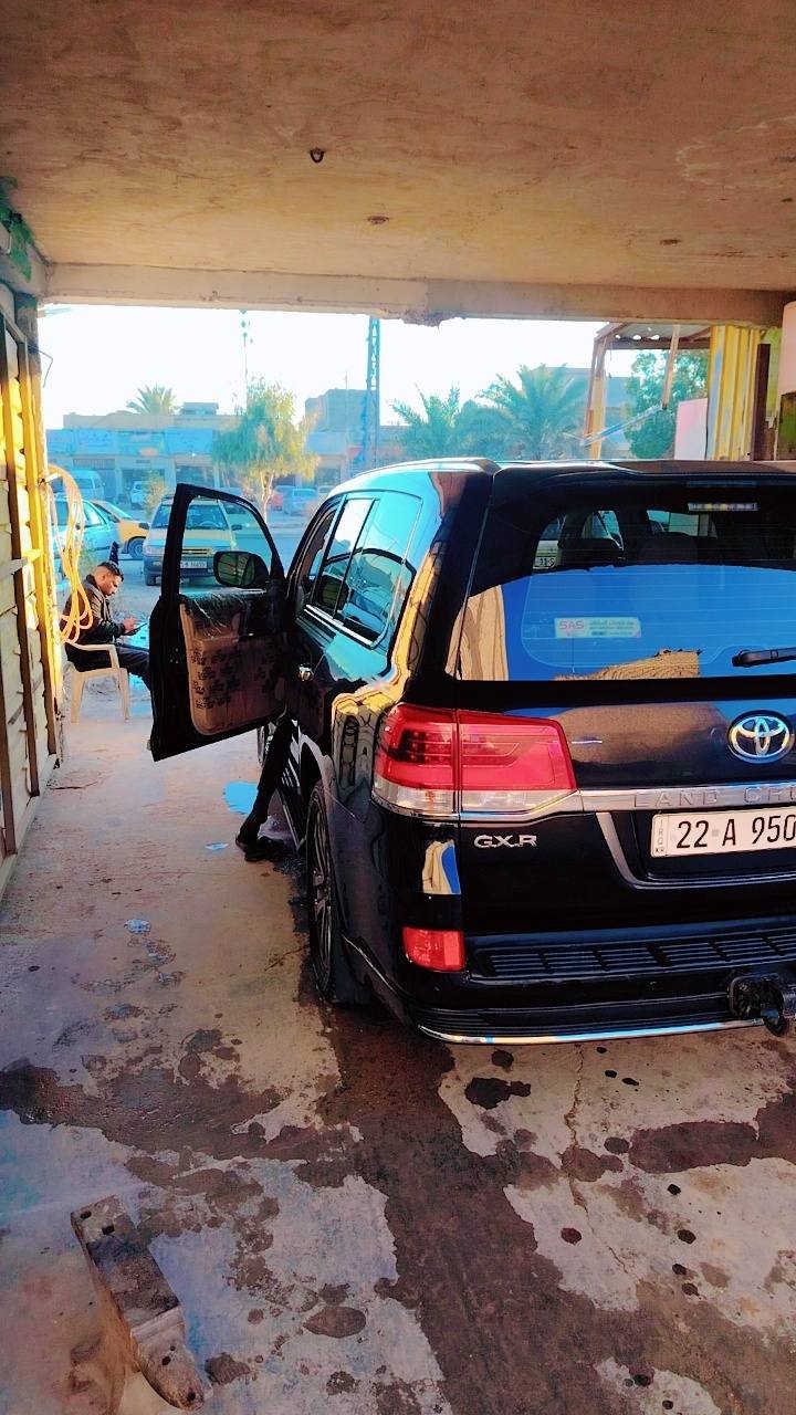 موديل ١٧  ساز أربيل سياره خير من الله تخم تاير جاهزه مكاني بغداد بيه طخه قليله بجاملغ أيسر بارد حك الاربع أصابع ولباقي مكفول  سعره ٤٥٠ يعني ٤شدات و٥٠ رقه  ***********
