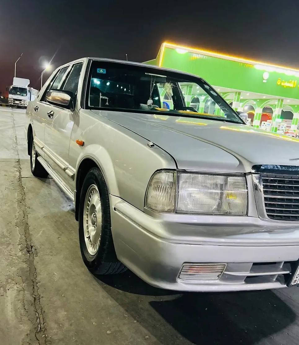 السلام عليكم 
نيسان سدرك 2002 رقم بغداد دولي، السنوية الى سنة ٢٠٢٩ عندي تقريرها فيديو (ابومريم المدائني) بيها حادث جهة السائق من الأمام و ايضا التكمة الخلفية اليسار و مكانات بسيطة صبغ معالجة خياسات (يكرم القارئ)، المحرك بلادي و الكير عادي و المحرك يبخر و يصرف، السيارة ماشية ١٨٠ ألف.
السعر ٦٣ ورقة، للتواصل *********** البصرة, العراق
