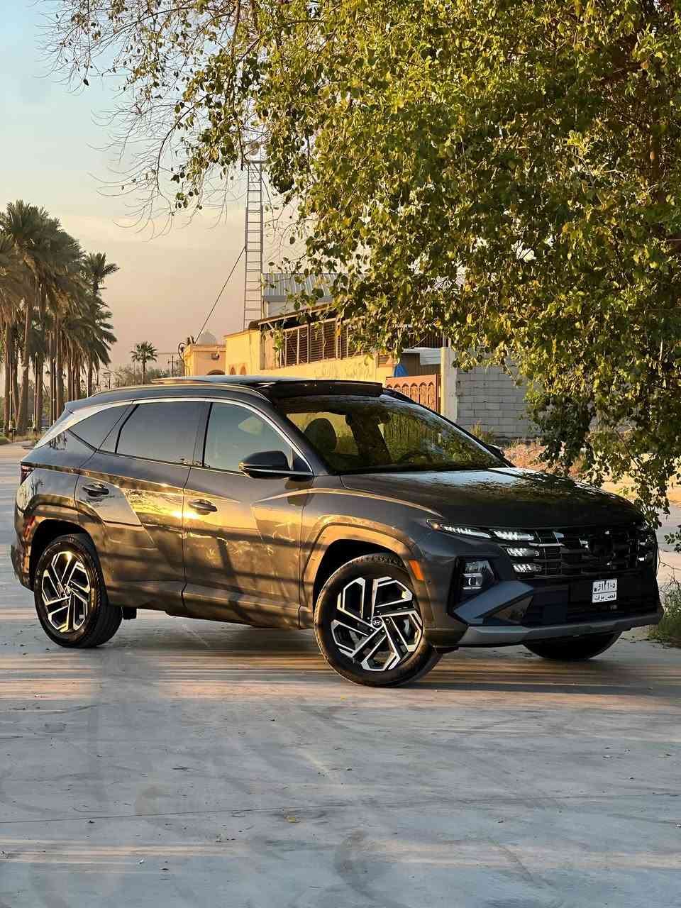 Hyundai Tucson 2025 Limited
المواصفات : 
داخل ابيض ملكي 
4 كامرات 360 
حساسات 360
كشنات اماميه تدفئه تبريد الخلفيه تدفئه 
خزن ميموري 
كشنات كهرباء 
بنوراما 
رادار امامي خلفي 
قيادة ذاتيه 
تنبيه الخروج عن المسار 
اوتو بارك 
اوتو بريك 
جنطه كهرباء 
مواصفات اللمتد المعروفه 
المحرك : 
2.5L 
الحادث : صبغ بنيد وباب الخلفيه جهة اليمين وباب الصدر بارد 
للاستفسار : ‭0771 712 9070‬
