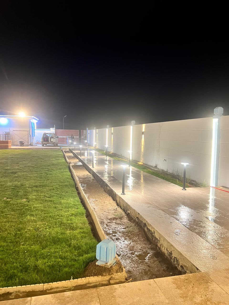 💭السلام عليكم
مزرعة للبيع 
مساحة 1116 واجه 14.5 ونزال 77 مع الشارع 
 الموقع : بغداد الدورة #البعيثة مقابل جامع التوبه في الفرحان
تفاصيل البناء :- غرفتين نوم 5*5 مع حمام لكل غرفة ( نظام السويت ) 
🛑صالة كبيرة 5*12 
♦️مطبخ أمريكي 
♦️حمام عدد4
♦️بيت للحارس عند مدخل المزرعة يتكون من غرفة نوم  كبيرة 5*5 مع مطبخ مع حمام وتواليت كبير
♦️باربكيو مشويات مع التنور كبير وجميل
#مسبح كبير 5*10مع مسبح للأطفال تدفئة  حار بارد للعمل شتاءً مع سقيفة جميلة من الحديد الثقيل
#جلسات مسقفه عدد2 
⚡️مولدة كبيرة 850 امبي 
🏡حديقة كبيرة مزروعة بالثيل
مثلما موضح في الصور  والفديوهات
للأستفسار اكثر تواصل واتساب 
📲***********
