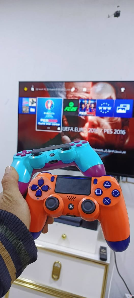 بلي 4
السلم مهكر _ ذاكرة واحد تيرا 
جويستك عدد 2
يو بي اس 
+16 لعبه كلهن قويات مثل ما تشوفون 
جهاز كلش نضيف. كمل عليه ب 450
رايده ب 325 . سبب البيع عدم التفرغ


**إذا كنت صاحب هذا الإعلان وتريد حذفه لأي سبب، رجاءا أرسل رسالة إلى الدعم الفني**