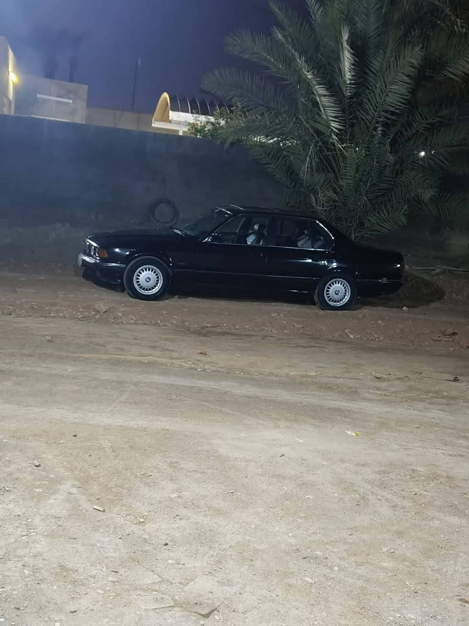 السلام عليكم بي ام 735 سياره نظيفه ورقمها بغداد مكاني نجف وقيم السعر بليرضى بي الله
***********
