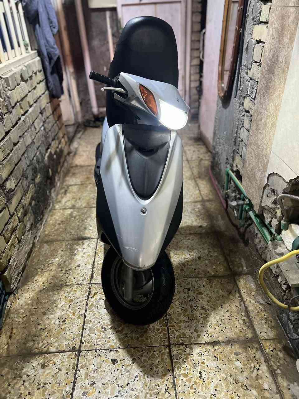 السلام عليكم  مثل ماجاي اتشوفون دراجه الكزز شرط كفاله عامه الدراجه تأخذها تترحملي عليها اخون الدراجه فول نضافه برغي مامفتوح بيهه اكتب سعر يجك خاص ملاحضه مكاني بغداد


**إذا كنت صاحب هذا الإعلان وتريد حذفه لأي سبب، رجاءا أرسل رسالة إلى الدعم الفني**