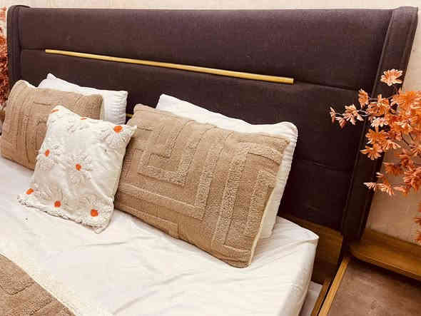 غرفة تركيه نظيفه جدا مابيها اي ضرر
٨ قطع مع كنتور اضافي للاطفال
مكاني بغداد للاستفسار الاتصال ***********
