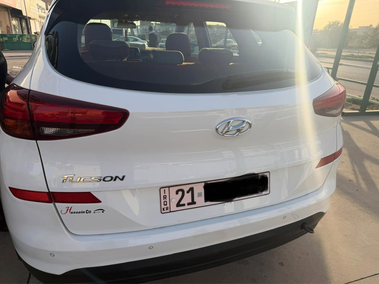 سلام عليكم هيوندا توكسون موديل ٢٠١٩ وارد خليجي كوري اصل 
ماشي ٨٠ الف كيلو متر 
مواصفات 
فول ما عدا فتحة 
حساسات امامي و خلفي كامرة تحكمات ستيرن باركين 
موبايل شحن ٥ ويل كرون اشاير بل مرايا ثلاجة 
بعد مواصفات اخرى 
سيارة ايد واحد سنوية ٢٠٣٠ دفتر بنزين 
كفالة عام دعامية لدعامية 
عنوان كركوك سعر ٢٢٠ و بي مجال 
*********** كركوك, العراق
