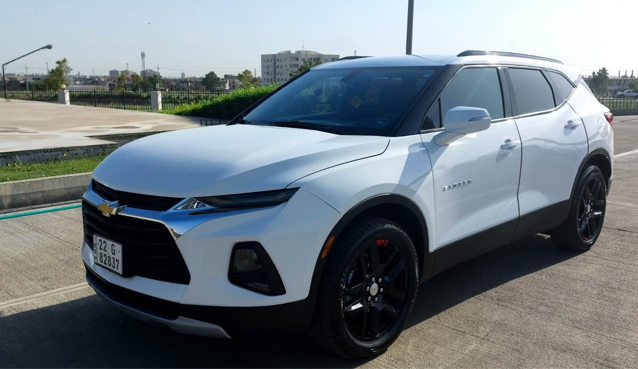 2021 شۆفرلێت بلیزەر USA 1LT سپی
ژمارەی شاسی
3GNKBBRA1MS560805
قەبارەی بزوێنەر: V4/2.5L
پلێتی هەولێر (پێویستە بەگواستنەوە)
کیلۆمەتر: ٦٠ هەزار میل
دەستپێکردنی بێ کلیل
چوونە ژوورەوەی بێ کلیل
دەستپێکردنی بێ کلیل کارکردن
دەستپێکردنی دوور
گێڕ 3 گێڕ: ئۆتۆماتیکی + دەستی + سپۆرت
پاوەر شیفت ترانک
سیستەمی دەستپێکردنی ئۆتۆماتیکی/ئابووری
دەستپێکردنی ئۆتۆماتیکی
ئۆتۆ هۆڵد
کورسی کارەبایی + کورسی گەرمکراو
شاشەی گەورەی شاشەی تاچ
کامێرای HD Rearview
بەمپەری دواوە بە ڕادار و هەستەوەر
سنووردارکەری خێرایی
سوکانێکی دەنگی
سوکانێکی دەستی بێ کلیل + چوونە ژوورەوەی بێ کلیل
کۆنترۆڵی ڕاکێشان + ABS
ئاوێنەیەکی لاوەکی بە ڕادار و سیگناڵی سوڕانەوە + شاشەی گەرم + هەستەوەری تیشکی بەرز قەبارەی ویل ٢٠ ئینج.

ئۆتۆمبێل بۆیاخ نەکراوە، هیچ ڕووداوێک نییە، وە هیچ بەمپەرێکی پێشەوە و دواوەی نییە.

نرخ: ٢٣ هەزار دۆلار
بۆ پرسیارکردن پەیوەندی بکەن بە ژمارە تەلەفۆنی *********** لە ڕێگەی واتسئەپەوە. أربيل, العراق
