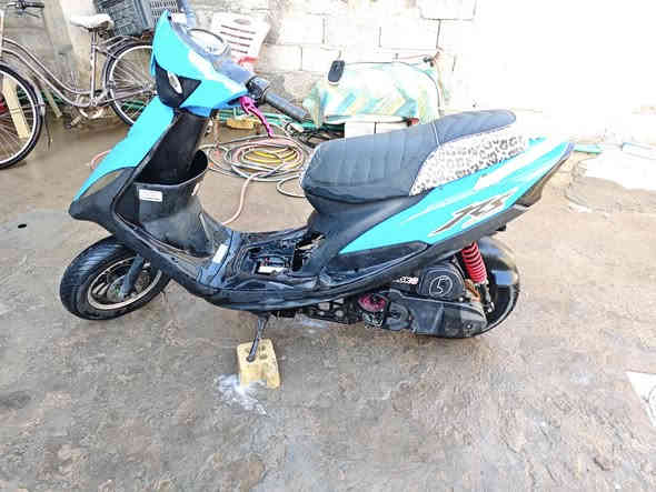 سلام عليكم ماكس عدله  للبيع
  شلعه ومعدلWfبوشتها 55 وبيها كلجات
 ncy وفراك وقبق عمبار
وبيها يدات كرزيه 
وعدسه وكشن اصلي 
الدراجه شغاله من الطول للطول ومكفوله من كلشي 
السعر 650وبيها مجال 
عنواني ناحيه الرشيد 
خاص او***********
