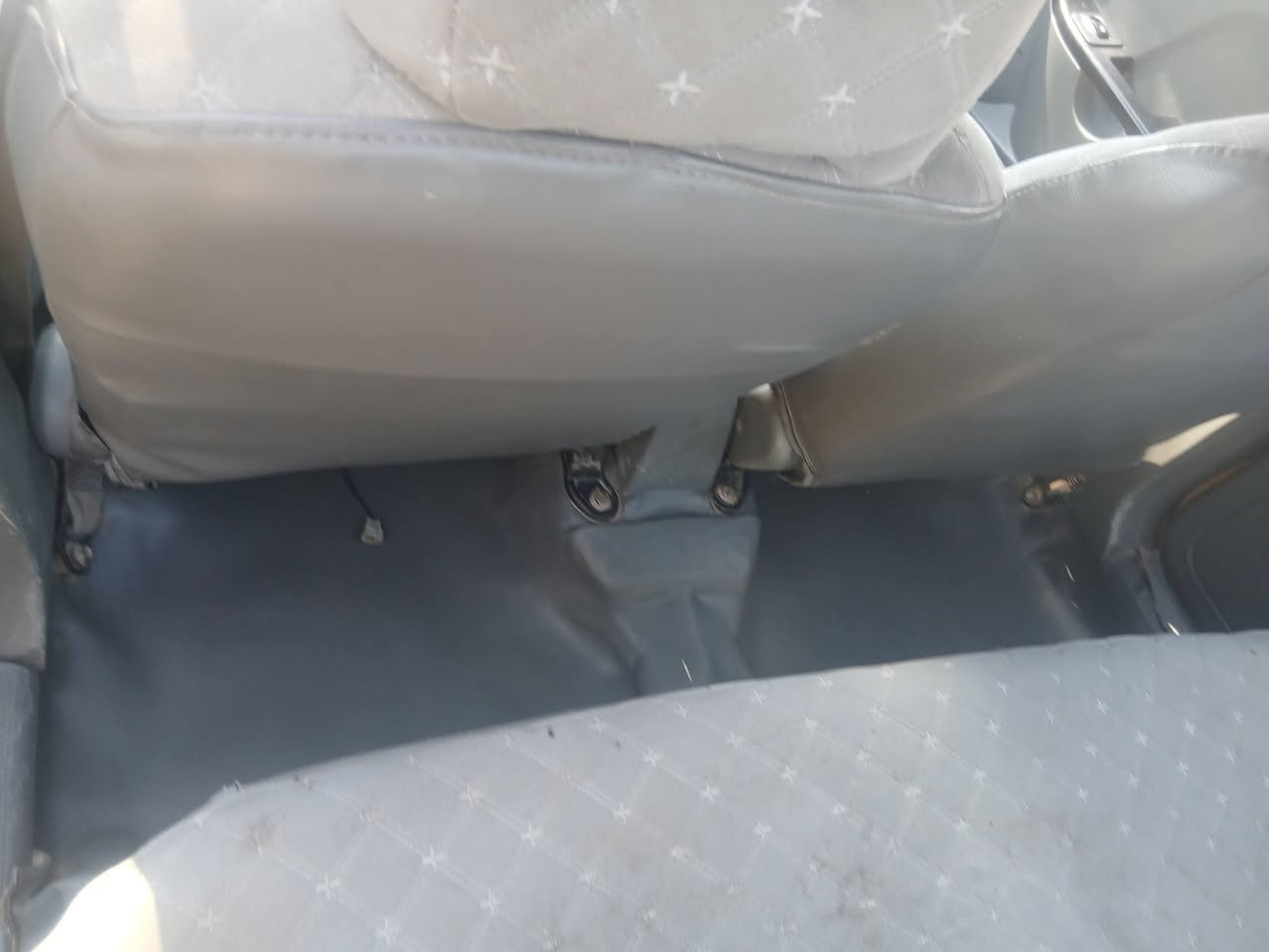 سلام عليكم سايبه للبيع موديل ١٥مكان السياره بغدادالراشديه السعر ٣٠ وبيهه مجال *********** واتساب
