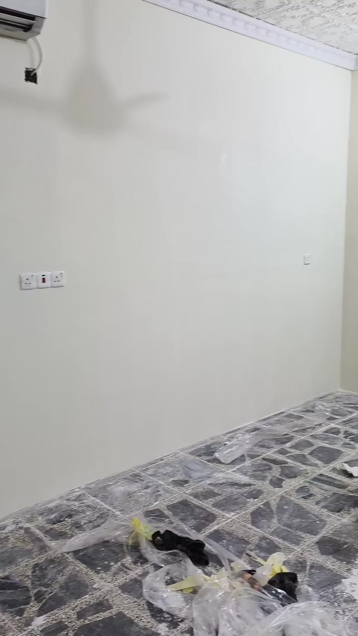 السلام عليكم خلفه متفرغ  ديكورات وصبغ ومعالجه الرطوبه  *********** مكاني بغداد المدينه
