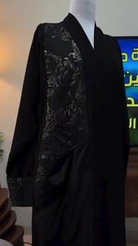 عباية • تطريز ذهبي • مقاس اكسين/اكس لارج