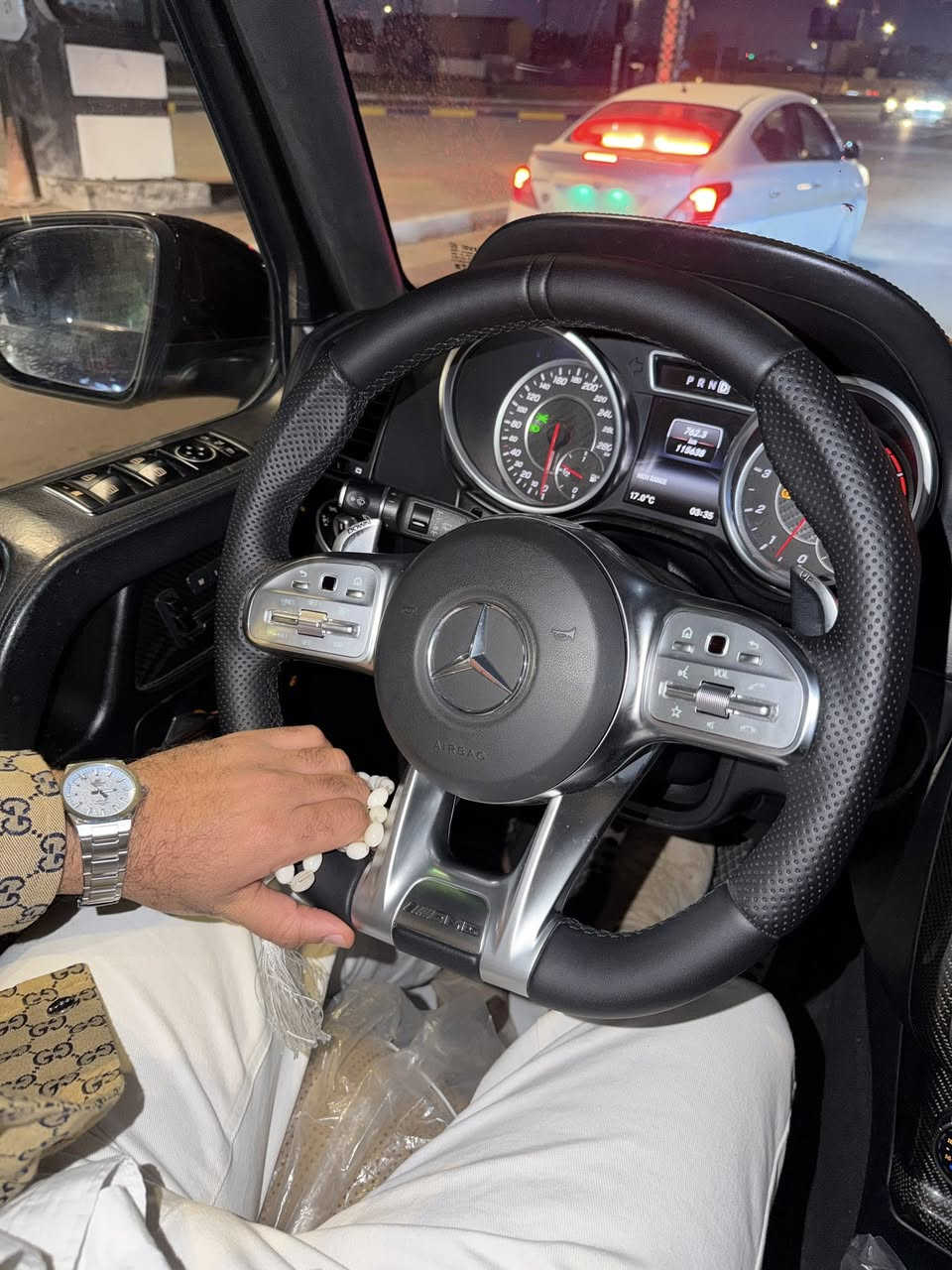 للبيع
مرسيدس G-Class G63 AMG
موديل 2016
وكالة BCM

السيارة بحالة ممتازة جداً
مواصفات AMG كاملة
محرك قوي وأداء عالي
داخلية نظيفة جداً وخارجية مميزة
خالية من المشاكل وجاهزة للفحص

• صيانة منتظمة
• مواصفات خليجية
• إطارات وبطارية بحالة ممتازة
• السيارة استخدام شخصي

السوم للجادين فقط
للاستفسار والتواصل على الخاص أو الاتصال ***********
