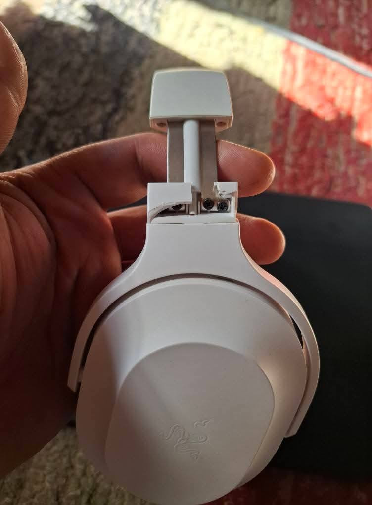 سماعة رايزر نظافتها موجوده بالصور ملحقاتها ممستخدمه فقط بلوتوث ما عرفت اشغله اوكس و وايرليس كله شغال
اعلى سعر ابيع وبالعافيه 
ملحقاتها كامله

توصيل موجود


**إذا كنت صاحب هذا الإعلان وتريد حذفه لأي سبب، رجاءا أرسل رسالة إلى الدعم الفني**