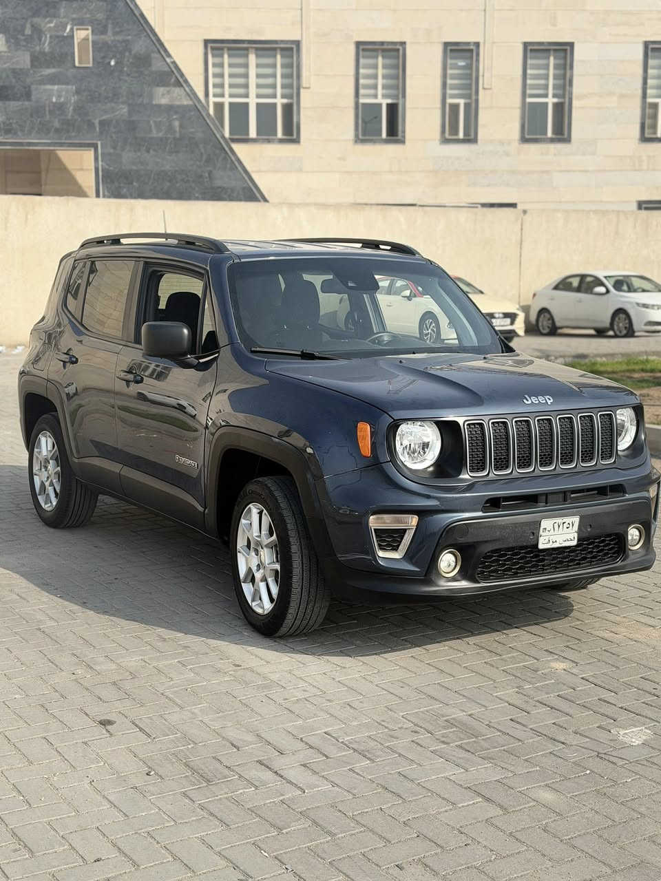 سلام عليكم جيب رينكيد 2022 كفالة عامة حادثها في امريكا بس دعامية تريدها برقمهة سعرهه 145 وبدون رقم  سعرهه129العنوان البصرة مركز البصرة 
للاستفسارات الاتصال على الرقم الآتي ***********
