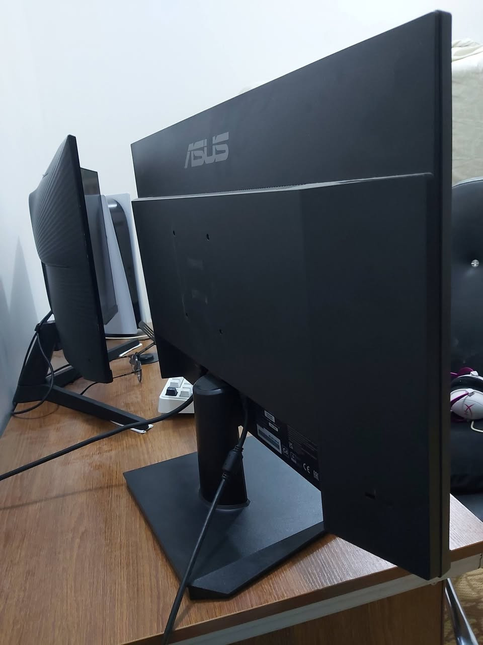 السلام عليكم
شاشة اسوز حجم 27inch FHD
بنل ips
100hz
1ms 
شاشة نضيفة وكامل ملحقاتها الاصلية سعر 140 الف مكاني كربلاء


**إذا كنت صاحب هذا الإعلان وتريد حذفه لأي سبب، رجاءا أرسل رسالة إلى الدعم الفني**