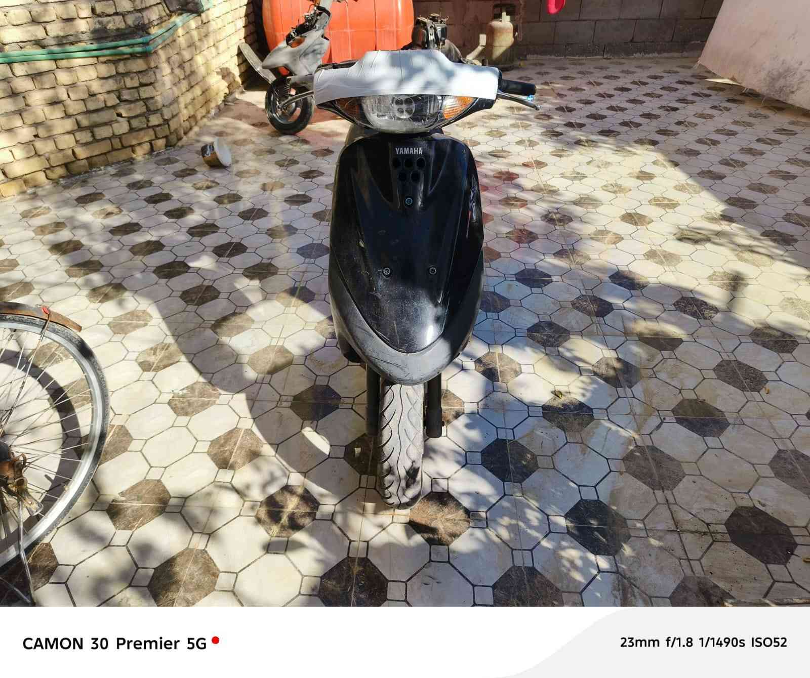 سلام عليكم دراجة منغولي للبيع كهربايات كله شغاله عوزه فقط باتري لايت زنون وبك لايت شغال السلف عوزه باتري فقط الدراجه باله وحلوه مكينه ناعمه نهضه شك الكاع شك السعر ب275 وبيها مجال للاستفسار *********** مكاني الرميثة
