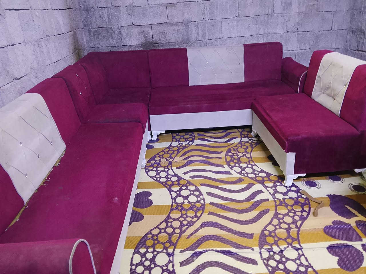 قنفات للبيع السعر 80 وبيهن مجال قليل تعال خاص او هذا رقمي ***********
